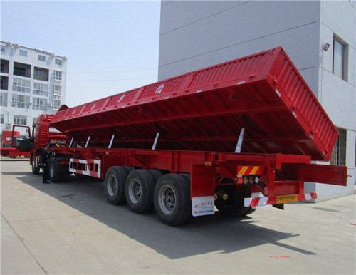 侧翻自卸运输车
