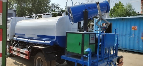 喷雾洒水车