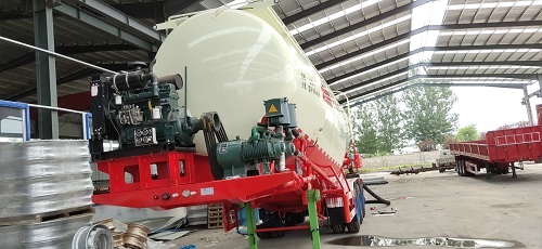 粉粒物料罐车运输车