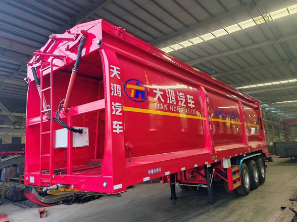 履带式自卸车