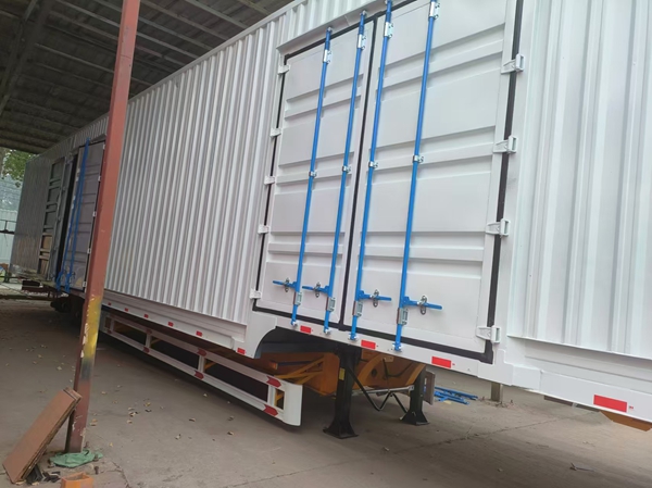 集装箱运输专用半挂车